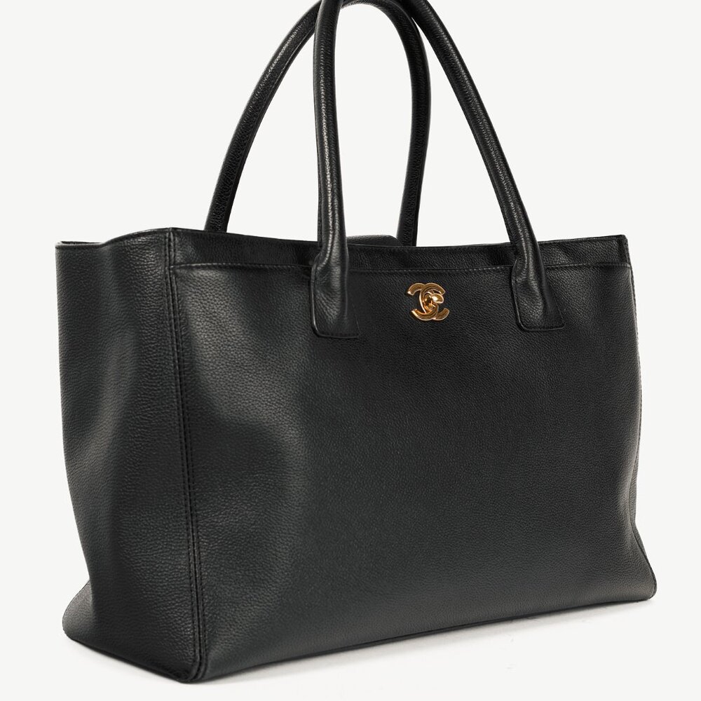 Chanel Cerf Executive Black Leather CC Tote Bag - Picture 2 of 13